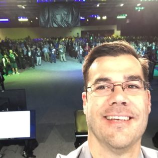 The first (and only) selfie taken from the PASS Summit stage.